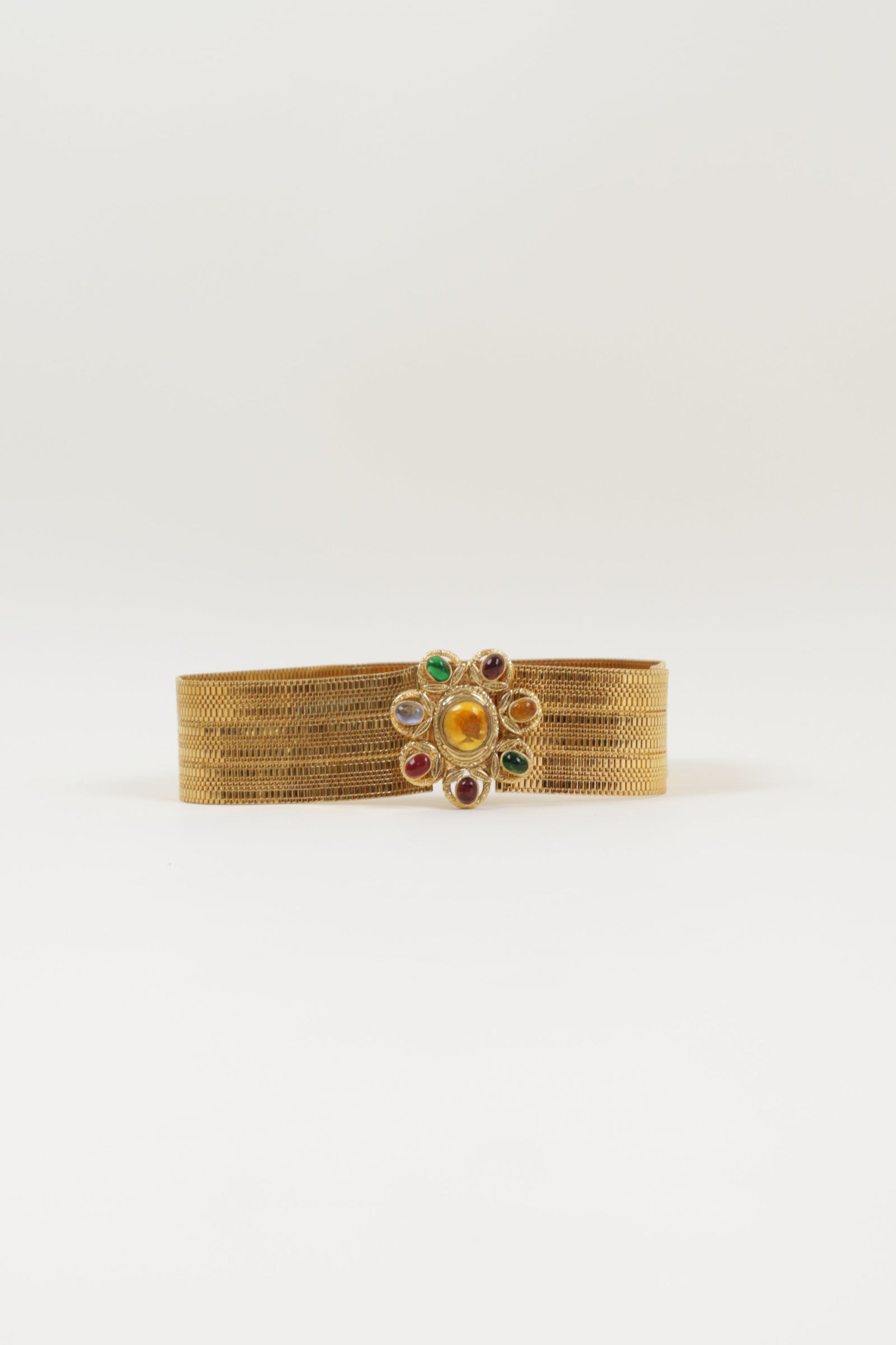 CHANEL Vintage 1996 Gripoix Gold Tone Flower Belt